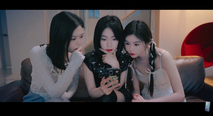 进击吧，异次元美少女！官方中文版 真人影视互动游戏 25G